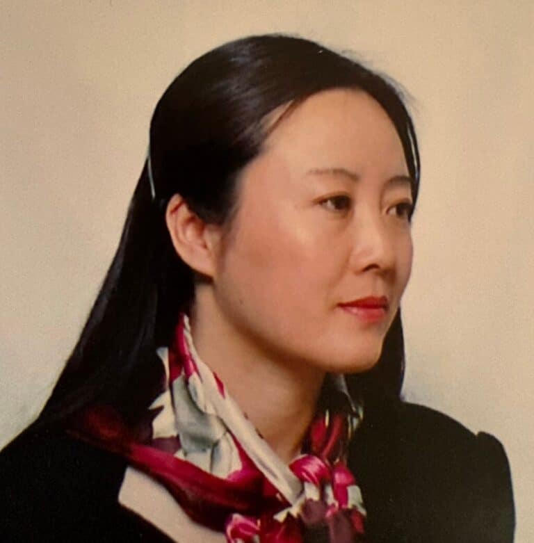 Julia Jin headshot